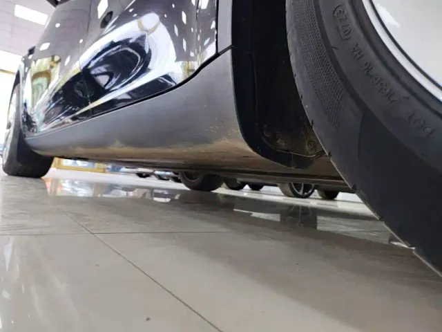 Tesla Model Y — Фото автомобиля 21