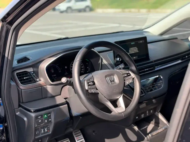 Honda Odyssey — Фото автомобиля 6