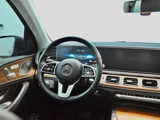 Mercedes-Benz GLE-Class — Фото автомобиля 12