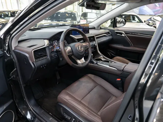 Lexus RX — Фото автомобиля 9