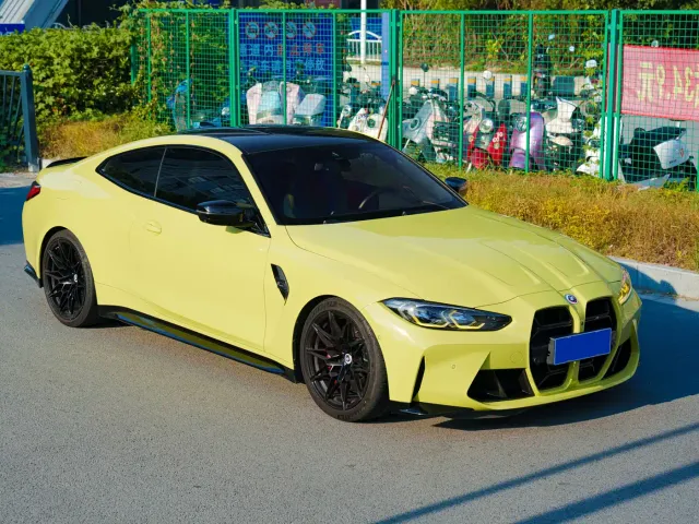 BMW M4 — Фото автомобиля 3