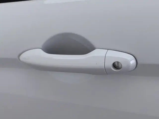 Leapmotor T03 — Фото автомобиля 18