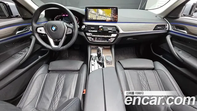 BMW 5-Series 5 серия (G30) 530i xDrive Luxury — Фото автомобиля 2
