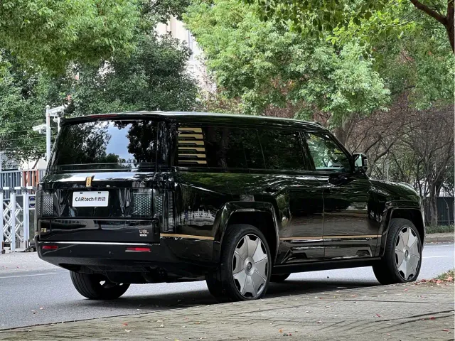 BYD U8L — Фото автомобиля 5