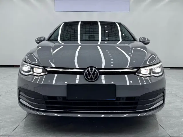 Volkswagen Golf — Фото автомобиля 2