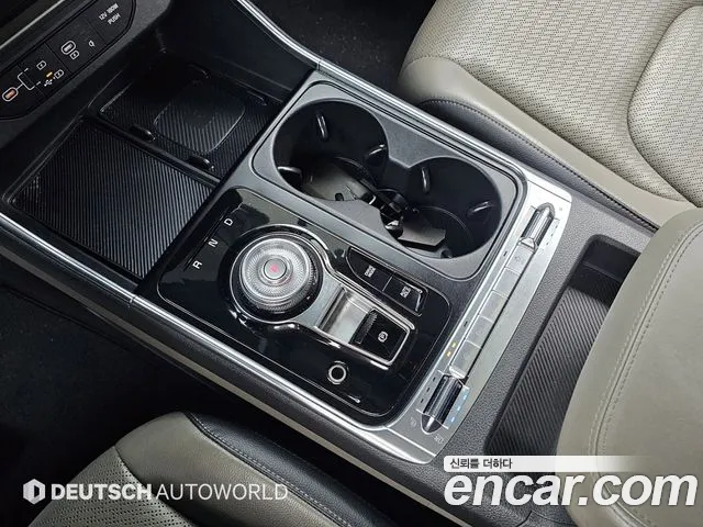 Kia Carnival Generation 4 — Фото автомобиля 9