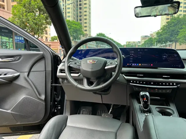 Cadillac XT4 — Фото автомобиля 11