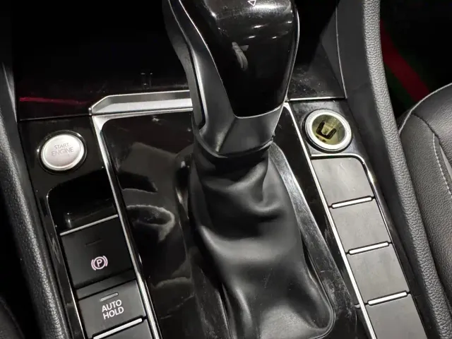 Volkswagen Sagitar — Фото автомобиля 18