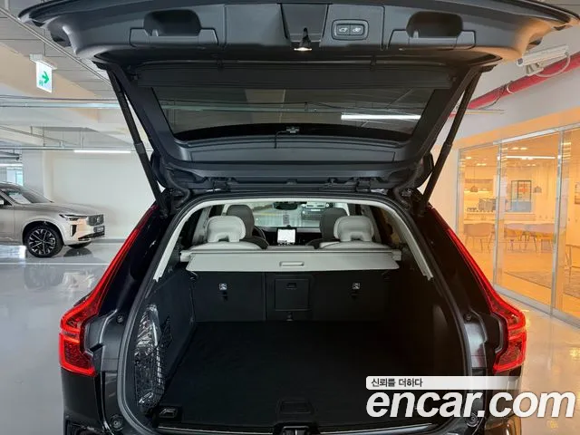 Volvo XC60 Generation 2 — Фото автомобиля 18