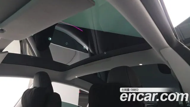 Tesla Model 3 — Фото автомобиля 22