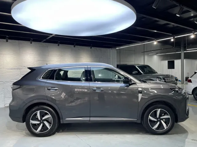 Changan Qiyuan Q05 — Фото автомобиля 4
