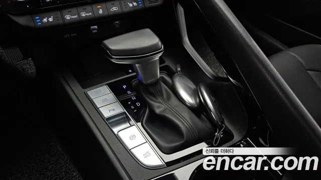 Hyundai Avante CN7 — Фото автомобиля 12
