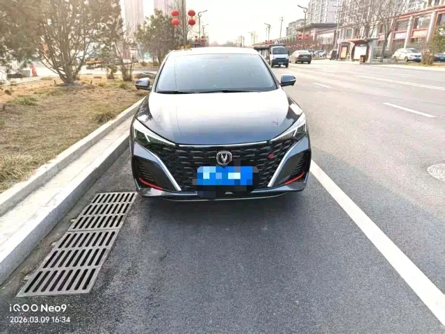 Changan Eado — Фото автомобиля 3