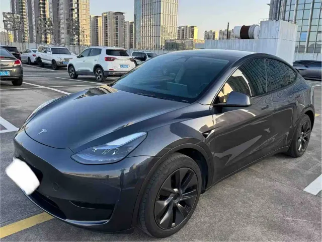 Фотография автомобиля — Tesla Model Y