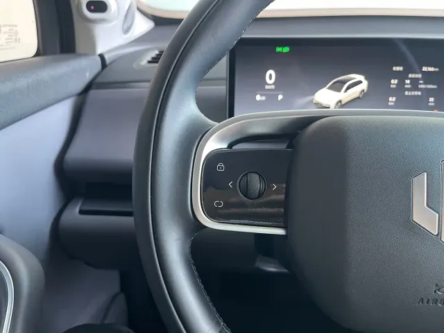 Leapmotor C10 — Фото автомобиля 21