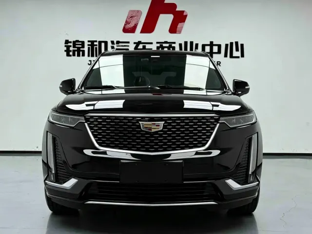 Cadillac XT6 — Фото автомобиля 3