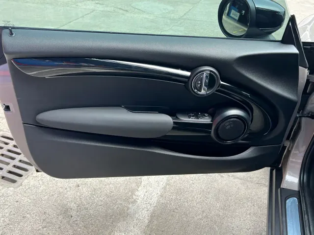 MINI Hatch — Фото автомобиля 3