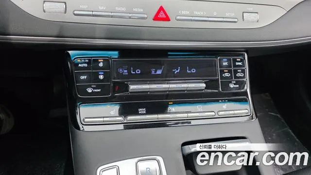 Hyundai Grandeur Новый Grandeur IG 3.0 LPi (Для проката) — Фото автомобиля 17