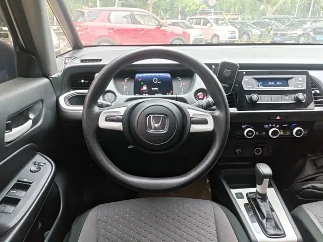 Honda Fit — Фото автомобиля 10