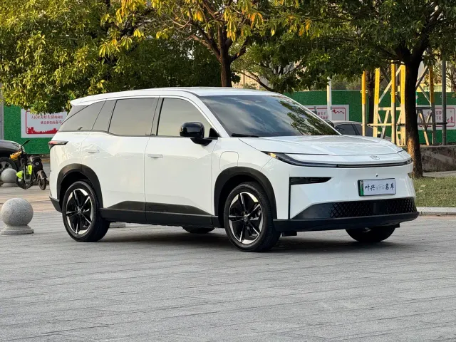 Toyota BoZhi 3X — Фото автомобиля 3