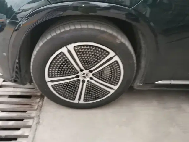 Mercedes-Benz EQS SUV — Фото автомобиля 22