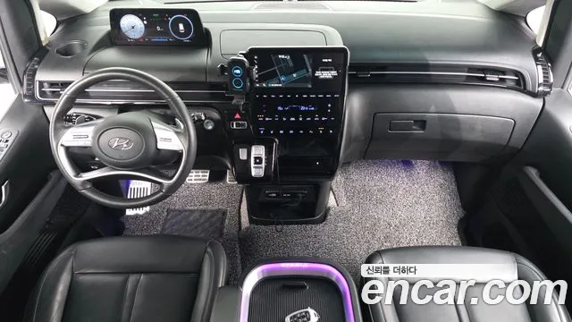 Hyundai Staria Staria 4WD Lounge 9 мест — Фото автомобиля 7