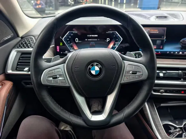BMW X7 — Фото автомобиля 8