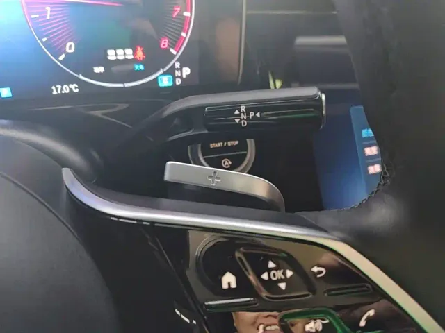 Mercedes-Benz E-Class — Фото автомобиля 13