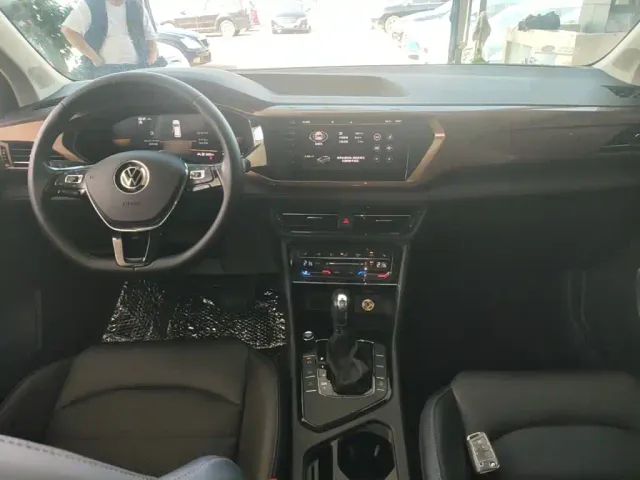 Volkswagen Tharu — Фото автомобиля 9