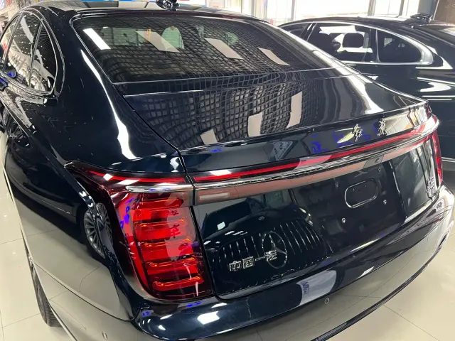 Hongqi H9 — Фото автомобиля 12