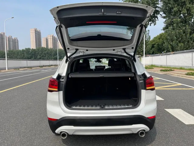 BMW X1 — Фото автомобиля 12