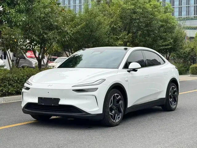 Фотография автомобиля — Onvo L60