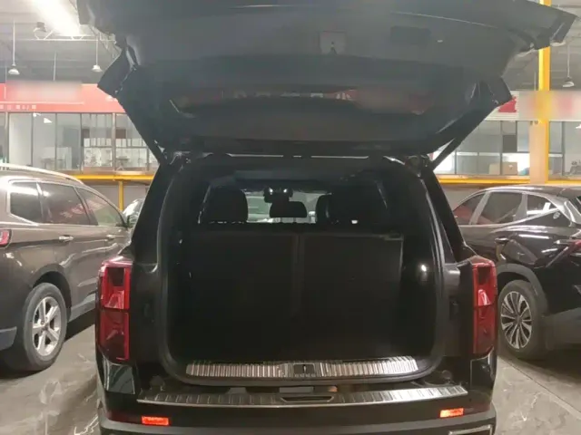 GAC Trumpchi GS8 — Фото автомобиля 18