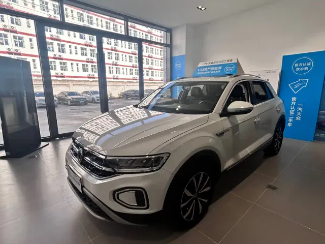 Фотография автомобиля — Volkswagen T-Roc