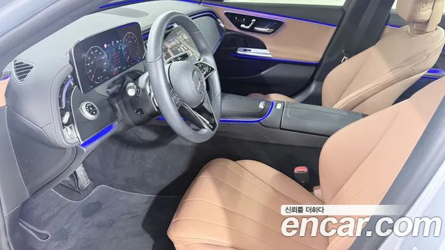 Mercedes-Benz E-Class — Фото автомобиля 14