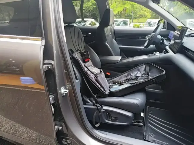Geely Galaxy E5 — Фото автомобиля 24