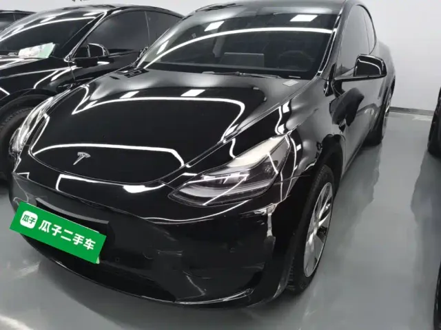 Фотография автомобиля — Tesla Model Y