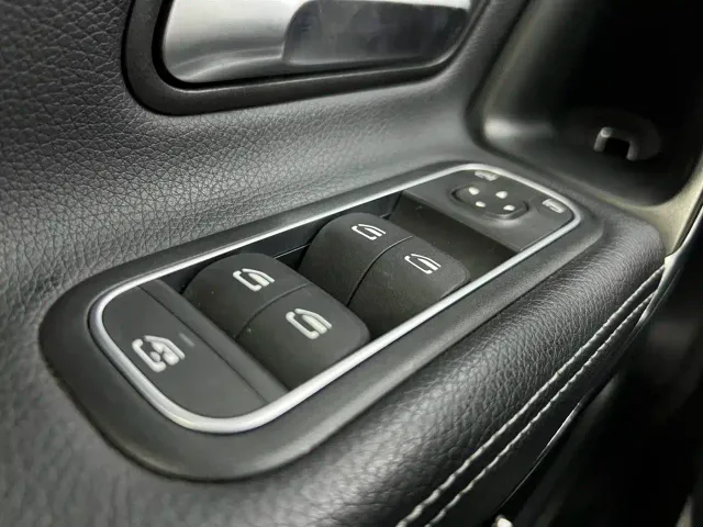 Mercedes-Benz A-Class — Фото автомобиля 12