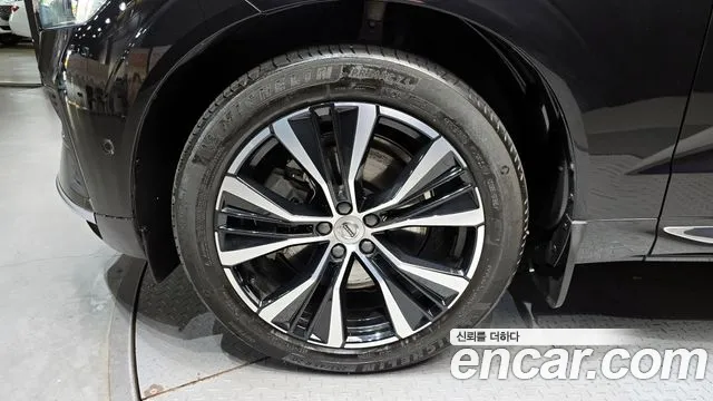 Вольво XC60 — Фото автомобиля 5