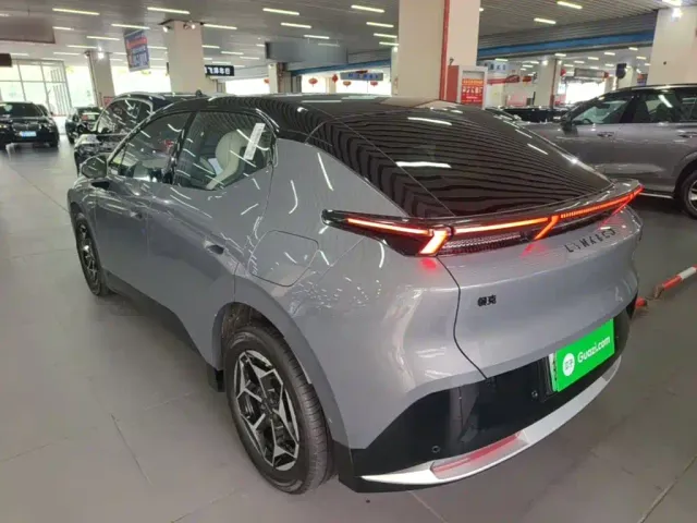 Lynk & Co Z20 — Фото автомобиля 4