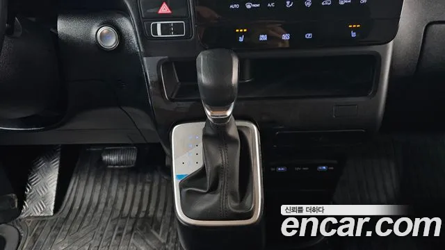 Hyundai Staria Staria Карго 5 мест — Фото автомобиля 9