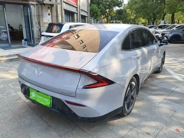 Wuling Starlight — Фото автомобиля 6