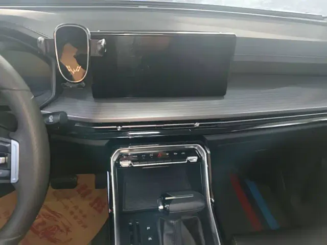 Wuling Asta — Фото автомобиля 12