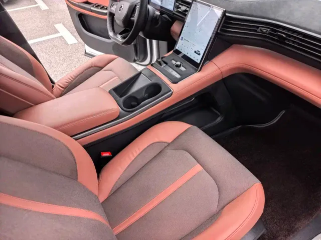 Nio EC6 — Фото автомобиля 19