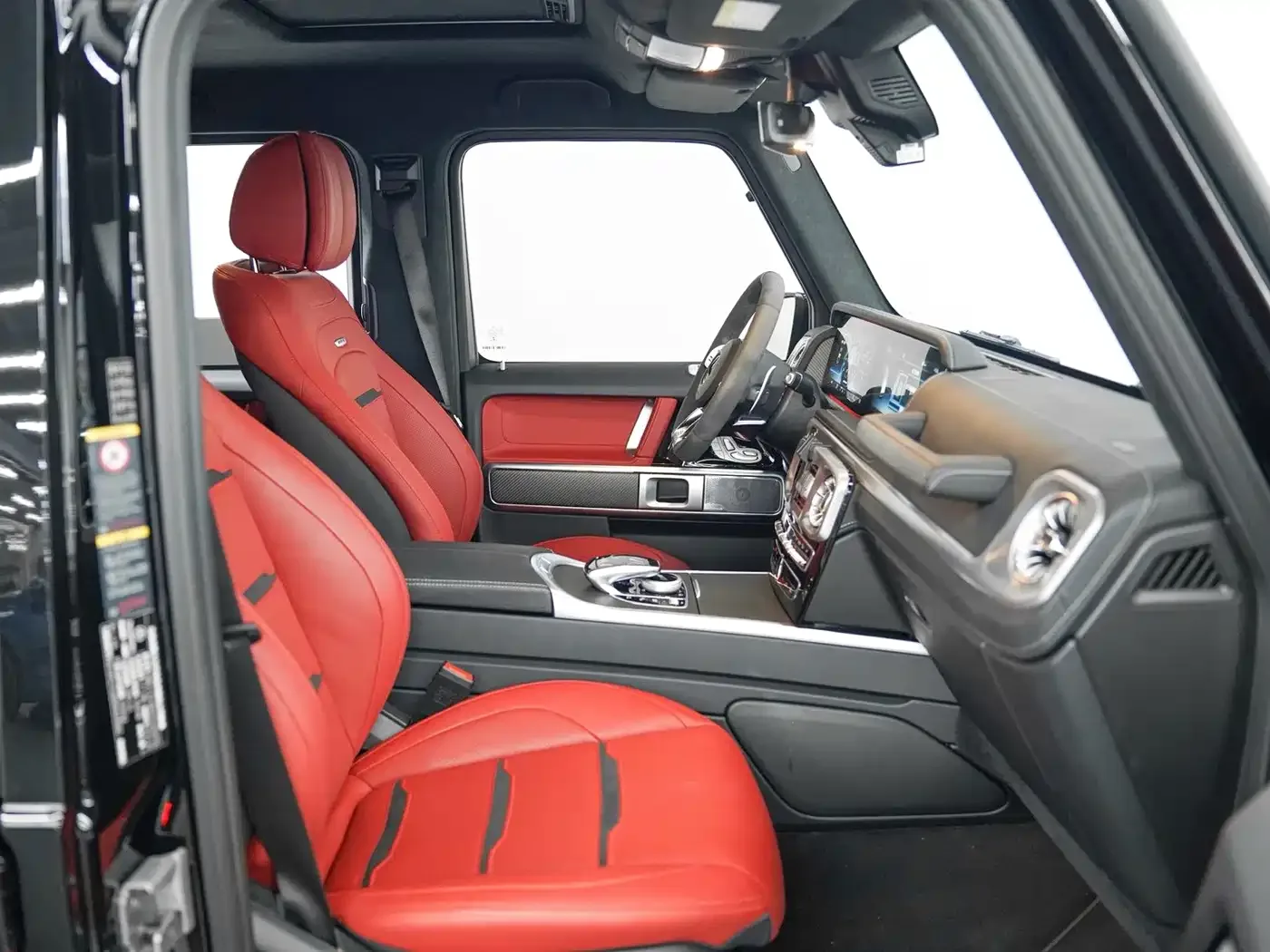 Mercedes-Benz Mercedes-Benz G-Class AMG 2022 AMG G 63 55th Anniversary Edition — Фото автомобиля 18
