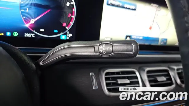 Mercedes-Benz GLE-Class — Фото автомобиля 7