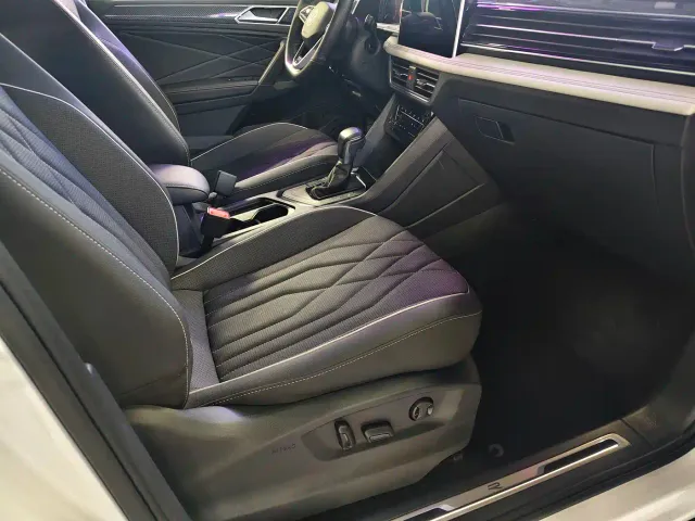 Volkswagen Tiguan L — Фото автомобиля 11