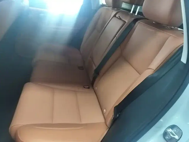 Leapmotor C10 — Фото автомобиля 16