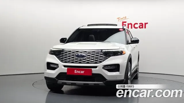 Ford Explorer Explorer 6 поколение 3.0 Platinum 4WD — Фото автомобиля 3