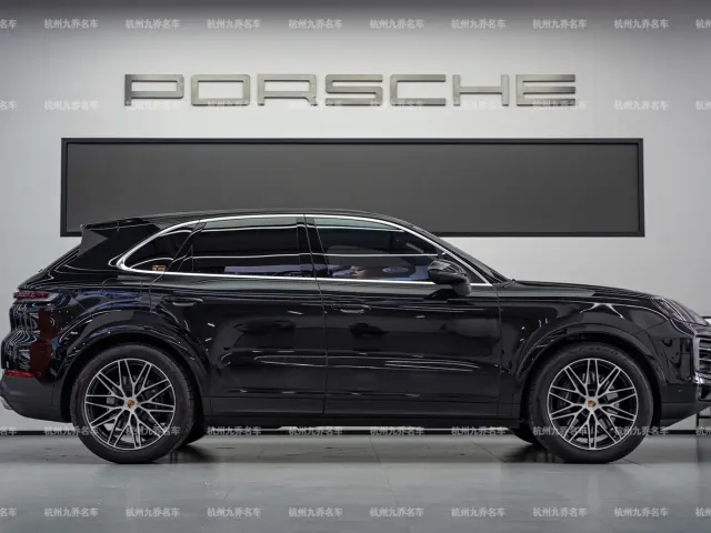 Porsche Cayenne — Фото автомобиля 4